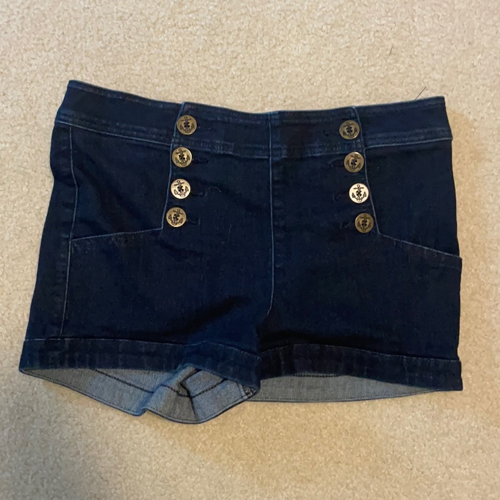 Express Shorts